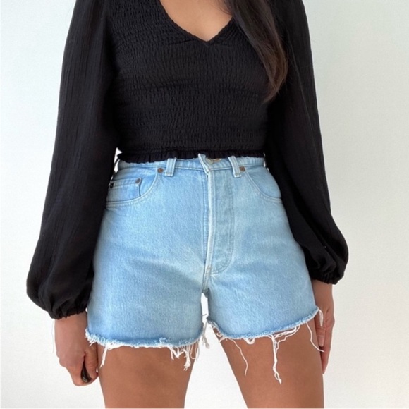 Levi's 501 90s Cut-Off Raw Hem Shorts High Waist - Picture 2 of 9